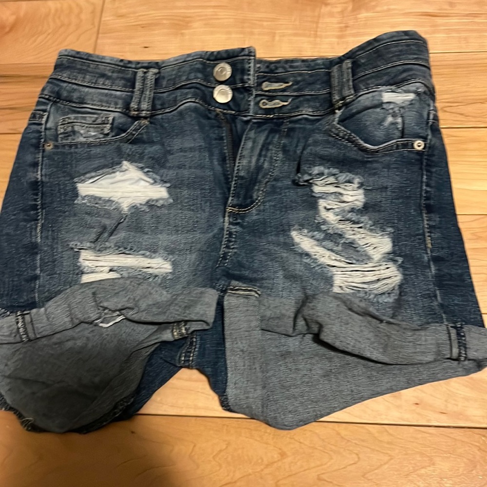 Size 3 blue spice Jean shorts. Great condition.